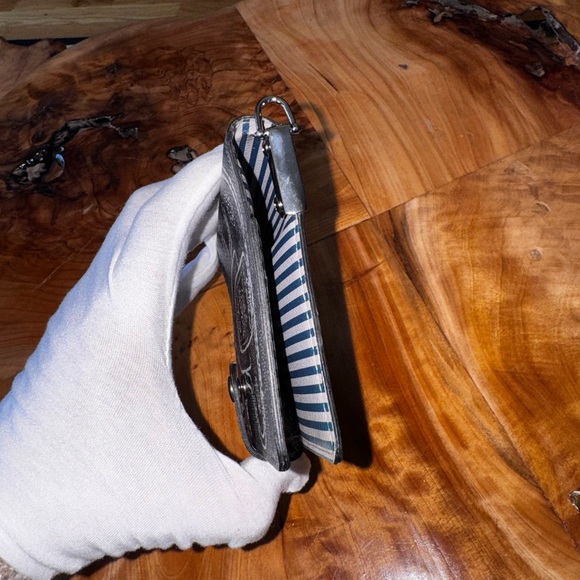 LIMITED EDITION Louis Vuitton Damier Graphite Trunks Agenda has been repurposed - Picture 5 of 17